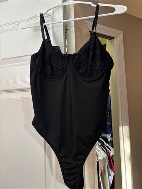 Black Lace-Trim Bodysuit for Women - Classic Intimates